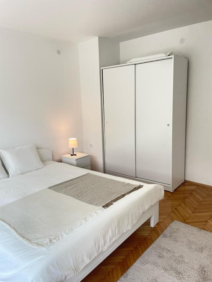 The Blue Velvet Apartment Beograd Ngoại thất bức ảnh