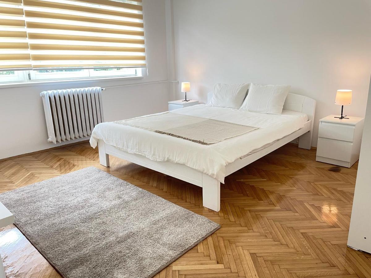 The Blue Velvet Apartment Beograd Ngoại thất bức ảnh